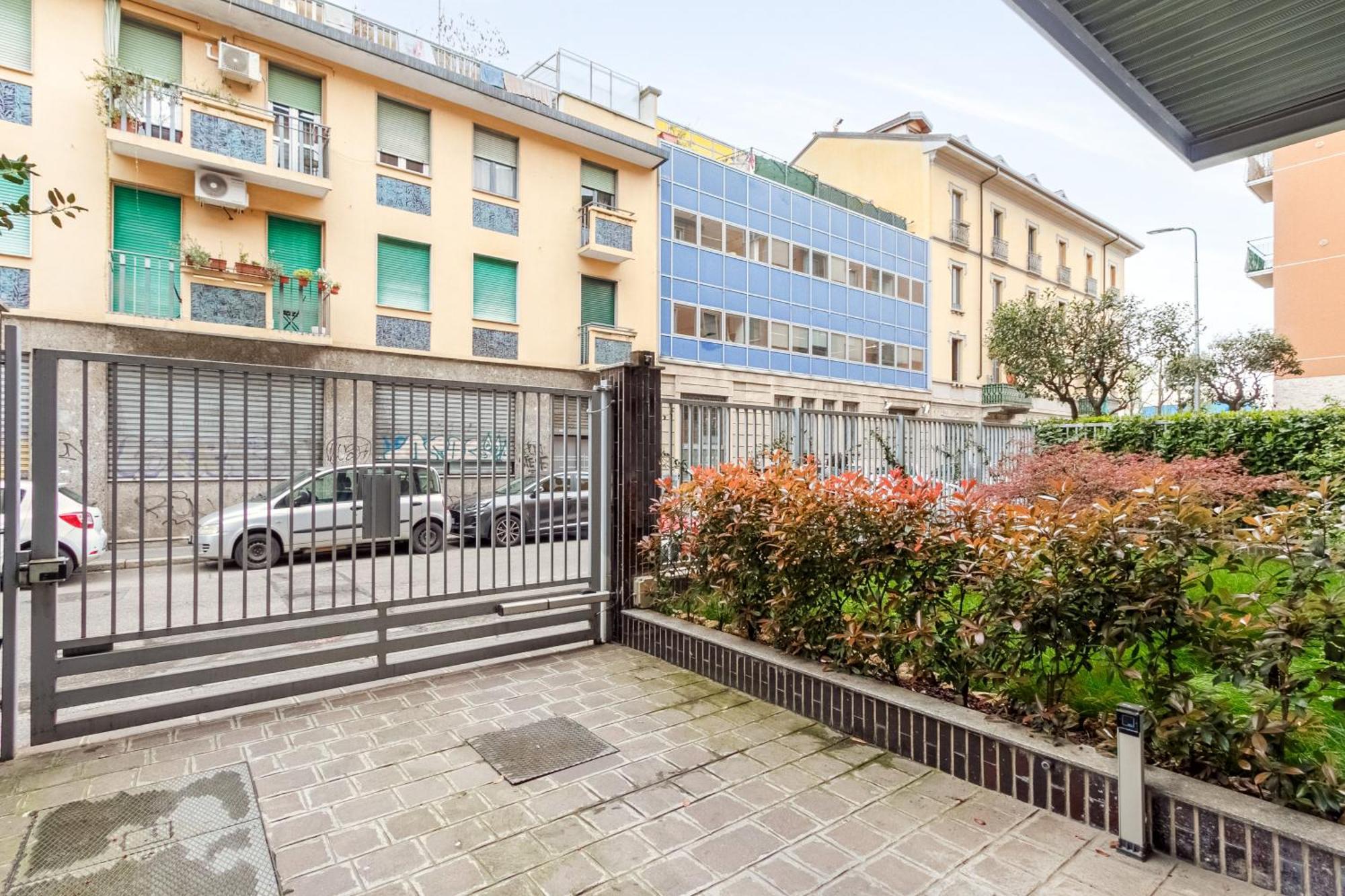 Rentopolis Apartments - Palazzo Candiani Mediolan Zewnętrze zdjęcie